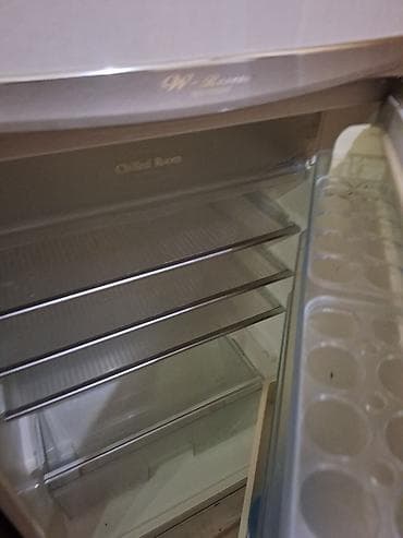 et ceken mawin: İki qapılı soyuducu - Üst kamerada dondurucu, alt kamerada soyuducu — 6