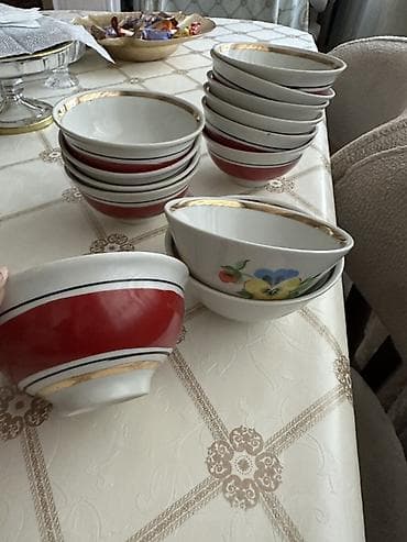 divar saat: Kasalar, 12 ədədli dəst, rəng - Qırmızı, Farfor — 1