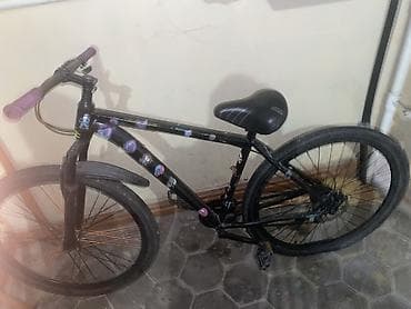 Şəhər tipli/MTB tərzində velosiped - Rəng: qara, gövdədə dekorativ — 2