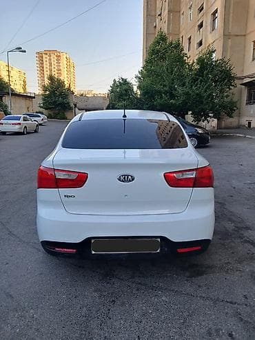 Avtomobil satışı: Kia Rio: 1.4 l | 2012 il Sedan — 5