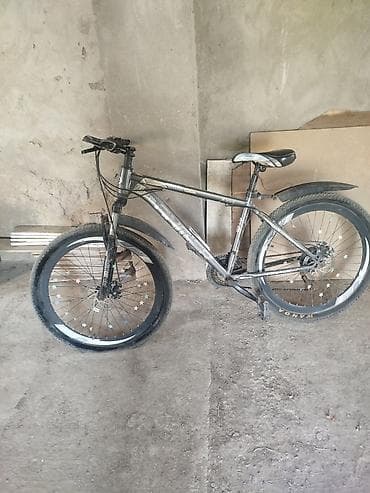 cube velo: Dağ velosipedi – 26” təkər, alüminium gövdə Xüsusiyyətlər: - Çərçivə — 2
