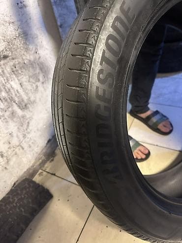 masin sat: Bridgestone Alenza 001 təkər dəsti - Ölçü: 235/55 R20 102V - Növ — 2