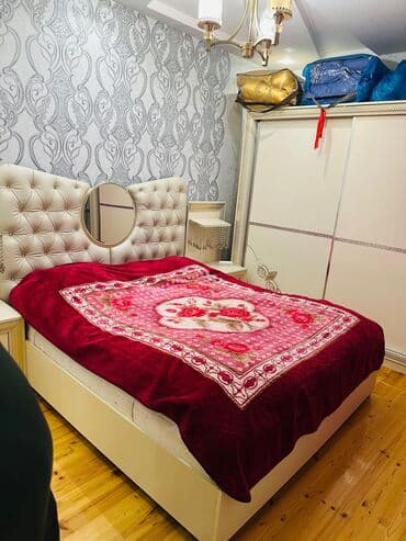 inşaatcılarda kirayə evlər: - Mənzil tipli yaşayış sahəsi - Binada 2 ədəd lift (paslanmayan polad — 6