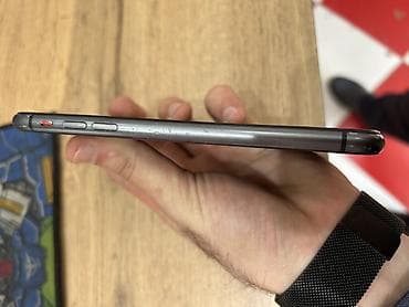 iphone 12 korpus: IPhone 11, Qara — 6