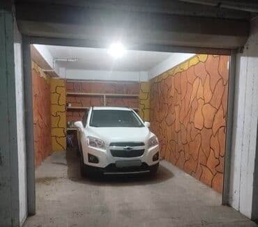 Гаражи: 25 м², 4 * 7 * 3 Камень, Бетонная Коммунальные линии не подключены — 5