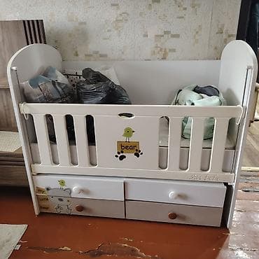 bag mebelleri: Oğlan və qız üçün, Dördbucaq, Beşik, Yellənmə mexanizmsiz — 1