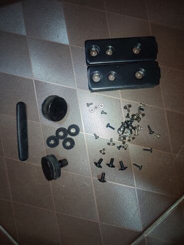 Bu dəst müxtəlif bərkidici elementlərdən ibarətdir. Dəstə iki ədəd