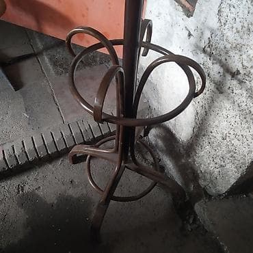 taxta kesen misar: Asılqan paltar askısı (floor-standing) - Material: tam taxta — 4