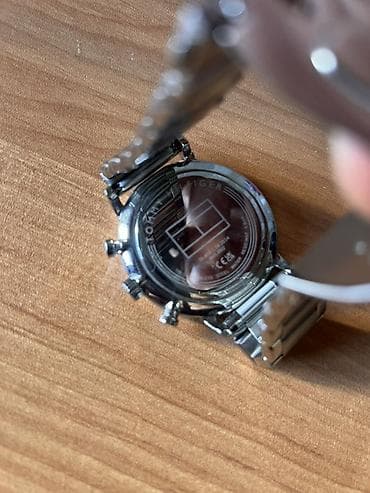 t500 saat: Qol saatı, Tommy Hilfiger, rəng - Gümüşü — 1