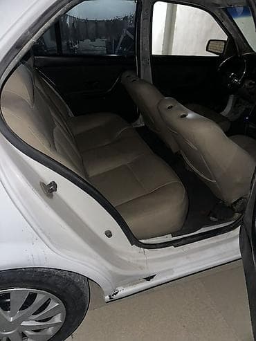 limuzin maşın: Iran Khodro Samand: 1.8 l | 2006 il 555000 km Sedan — 10