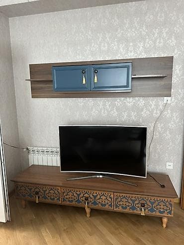 qoz: TV stendi və divar asma dolabı dəsti - Material: taxta/laminat — 1
