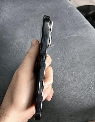 corn 20: IPhone 16 Pro, 256 GB, Qara — 3