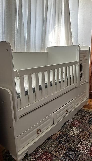 Məryəm Kravat 100 azn. Üzəri çıxır tək nəfərlik çarpayı olur. İstifadə — 4