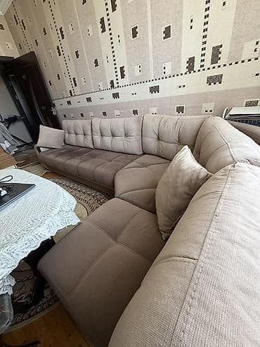 Künc divan, Parça — 2