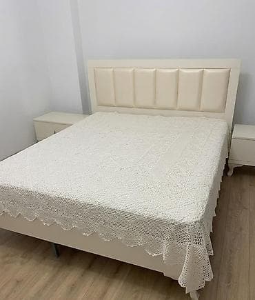 divarda kitab refi: NikaTaxt 2 tumbayla birge 265 manat Catdirilma qurasdirilma yaxin — 1