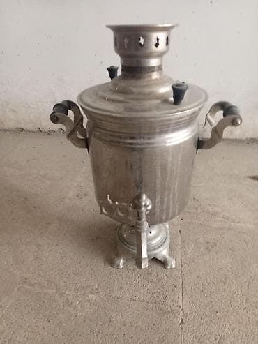 Qədimi samovar. 5 litrdi