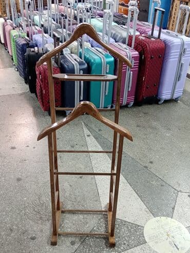 вешалка стойка для одежды напольная в икеа: Bu, paltarların səliqəli saxlanması üçün nəzərdə tutulmuş taxta — 4