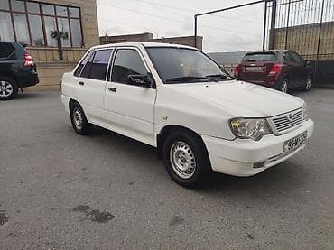 niva şini: Avtomobil: Sedanın kompakt sinfi Rəng: Ağ Kuzov: 4 qapılı sedan — 5