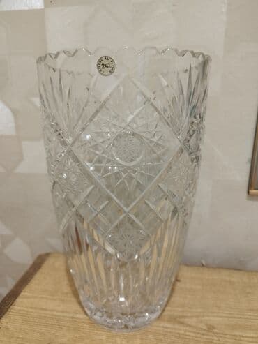 gül qabı: Bir vaza, Xrustal — 1