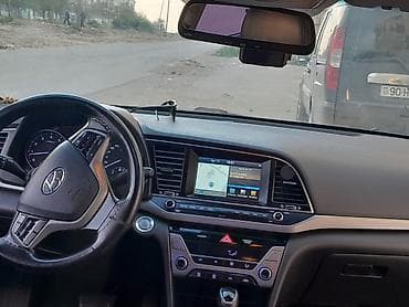 ucuz raf: Hyundai Elantra: 1.6 l | 2017 il Sedan — 5