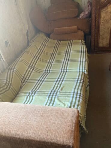 бескаркасный диван кровать: Künc divan, İşlənmiş, Açılmayan, Bazasız, Parça, Çatdırılma yoxdur — 1