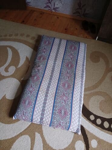 Süni güllər: Dekorativ Sadə Yastıq — 3