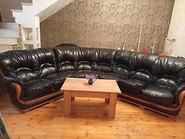 taxt kravat islenmis sumqayit: TehiUqlavoy divan. 1000azn. temiz deri. Yaxsi veziyyetde ünvan — 1