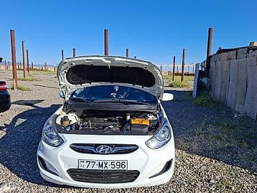 hyundai sonata 2003: Hyundai Accent: 1.4 l | 2012 il Sedan — 5