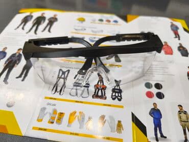 Məhsul: Mühafizə eynəyi (işçi təhlükəsizliyi üçün) Təsvir: - Geniş