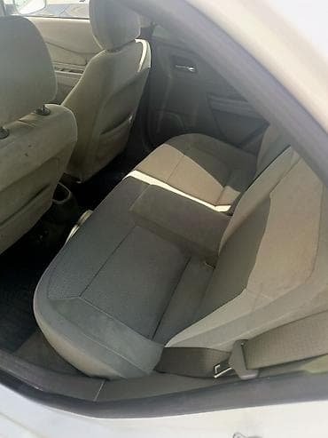 maşınlar: Chevrolet Cobalt: 1.5 l | 2024 il 150000 km Sedan — 3