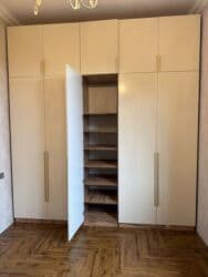 тканевый шкаф бишкек: Прямой шкаф, Для спальни, Гардероб, Распашной, Встраиваемый, 6 дверей — 5