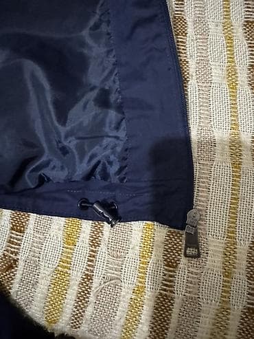 hamam xalat: LIVERGY kapüşonlu yüngül jaket - Rəng: Tünd göy/navy - Model: Tam ön — 2