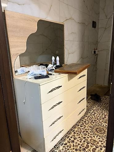 masa mebel: Yatak otağı mebeli dəsti Tərkib: - İki nəfərlik çarpayı: yumşaq — 3