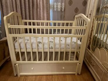 plasmas qutu: Oğlan və qız üçün, Dördbucaq, Beşik, Dəst ilə, Matras ilə, Yellənmə mexanizmsiz — 1