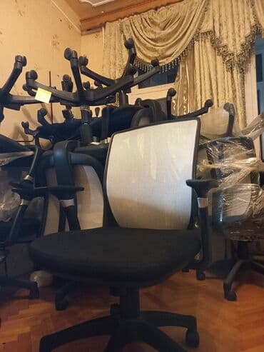 stul üzlükleri: Ofis Kresloları 13 ədəddir. İdeal Vəziyyətdədir.Yenidir — 1