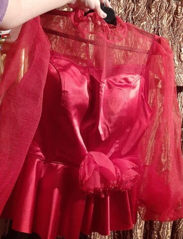 ağ qadın köynəyi: Qırmızı ziyafət bluzası - Material: atlas parça və üzərində şəffaf — 1