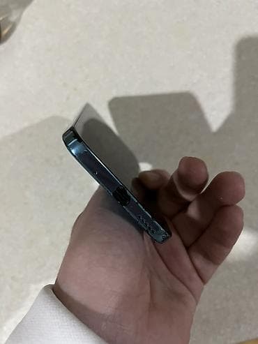 Asia: Məhsul: Android smartfon - Ekran: Tam ekranlı, damla çentikli — 4