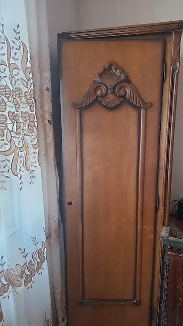 bufet: Mebel növü: Taxta vitrīnli bufet-garderob dəsti Təsvir: - Təbii — 2