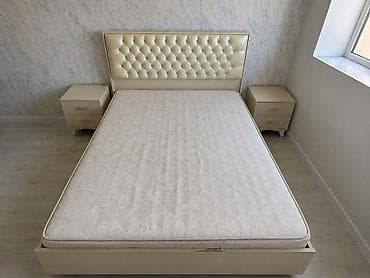 Taxt satılır tumbalarla birlikdə 160₼. matrası var.Ünvan Yeni