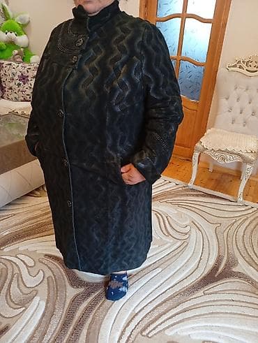 Qadın üçün uzun qış palto - Rəng: tünd yaşıl/qaraya çalan - Material lalafo.az -da Qadın üçün uzun qış palto - Rəng: tünd yaşıl/qaraya çalan - Material