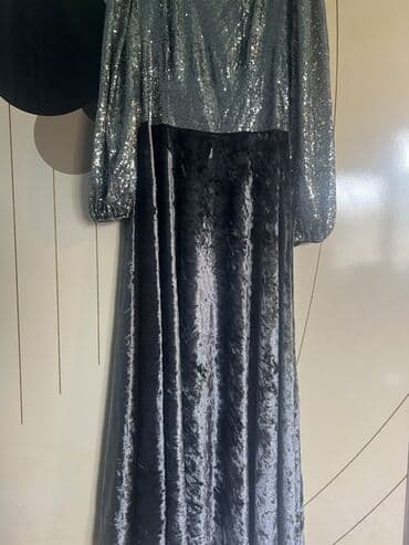 Qara-gümüş rəng çalarlarında maxi ziyafət geyimi. - Üst hissə: tam