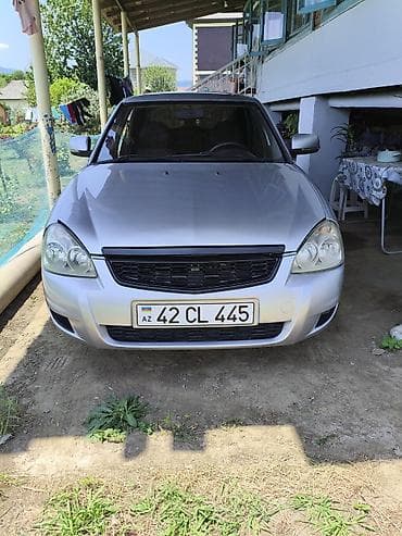 4 bolt 16 disk teker: Satılır: Gümüş rəngli sedan - Korpus: 4 qapılı sedan, gümüş rəng - — 9