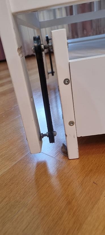 Beşiklər: Oğlan və qız üçün, Dördbucaq, Beşik, Dəstsiz, Matras ilə, Yellənmə mexanizm ilə — 3