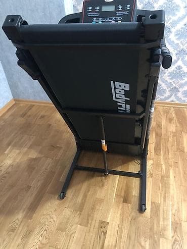 Боксерские груши: BodyFit S2-D qaçış aparatı. 110 klo tezedir. 10 gun işlenib. Real — 2