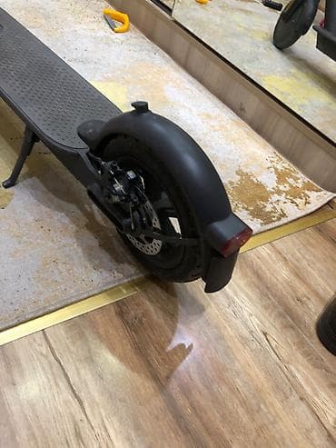 CD, DVD диски и кассеты: Xiaomi mi scooter,əla vəziyyətdə,az istifadə olunub,hər şeyi işləkdir — 4