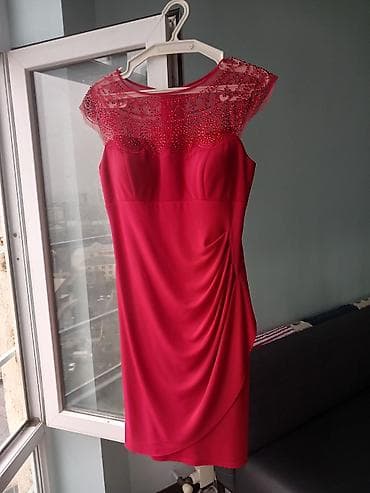 Qadın ziyafət donu - Rəng: tünd çəhrayı/qırmızı (fuksiya tonu) -