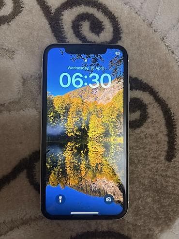 macbook air m: IPhone 11, 128 GB, White Titanium, Face ID — 8