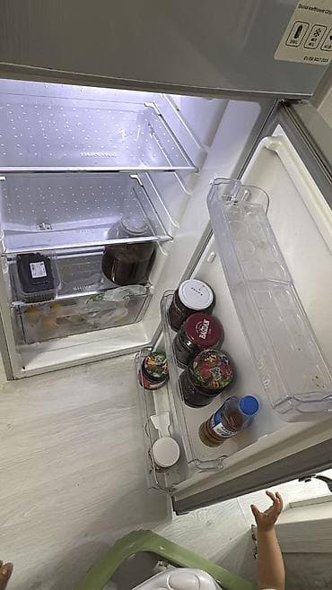 kicik soyuducu: 2 qapılı Shivaki Soyuducu Satılır, rəng - Gümüşü — 3