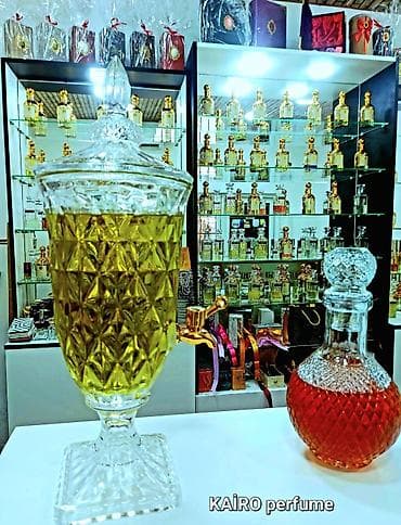 qizil alan: Hazır Ətir biznesi satılır. Kondinsaner, mebellər, vitrinlər — 8