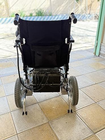 Yerimək üçün arabalar, çəliklər, əsalar, rollatorlar: Yeni alınıb 1ay işlənib səliqəli vəzyətdədir batareyası yaxşı saxlayır — 4
